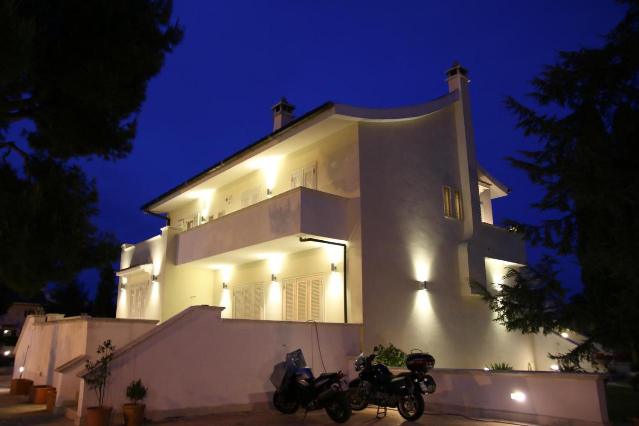 Ferienwohnung Casa Torre Di Specchio 2 Con Piscina Bari Exterior foto